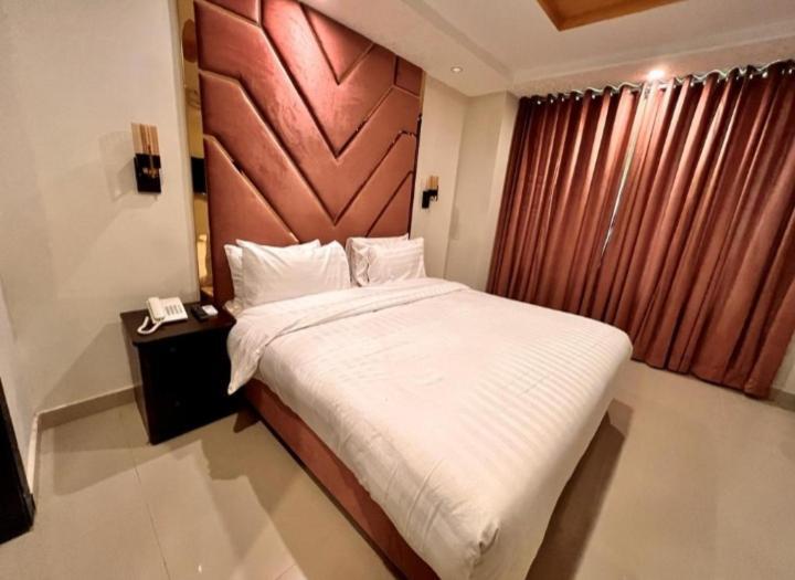 Shelton Suites Bhurban Eksteriør billede