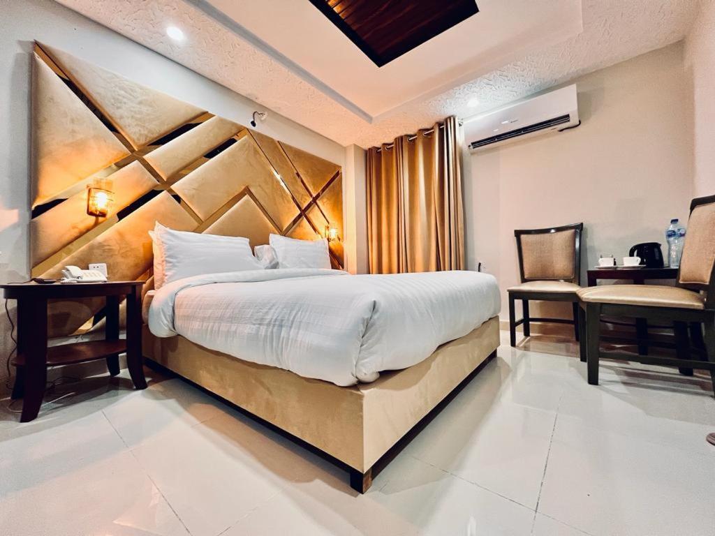 Shelton Suites Bhurban Eksteriør billede