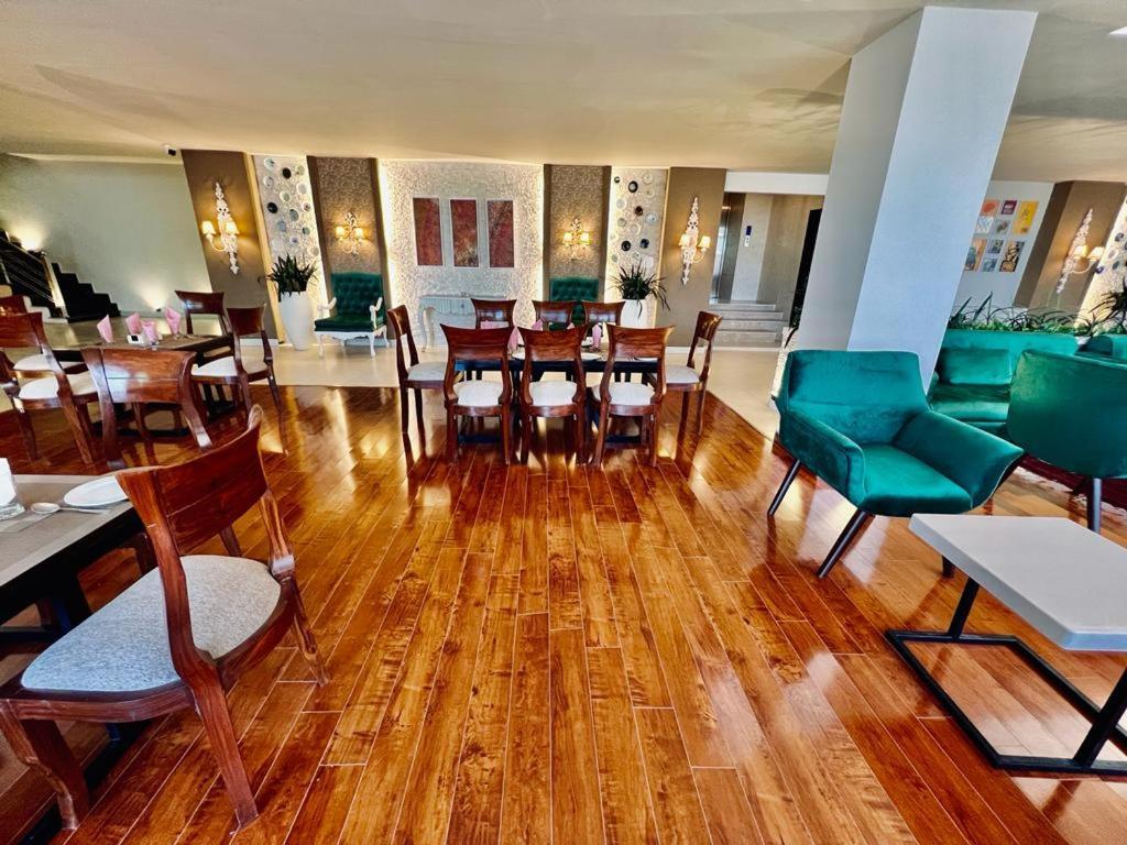 Shelton Suites Bhurban Eksteriør billede