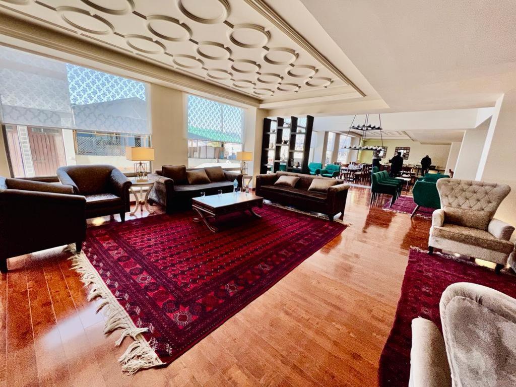 Shelton Suites Bhurban Eksteriør billede